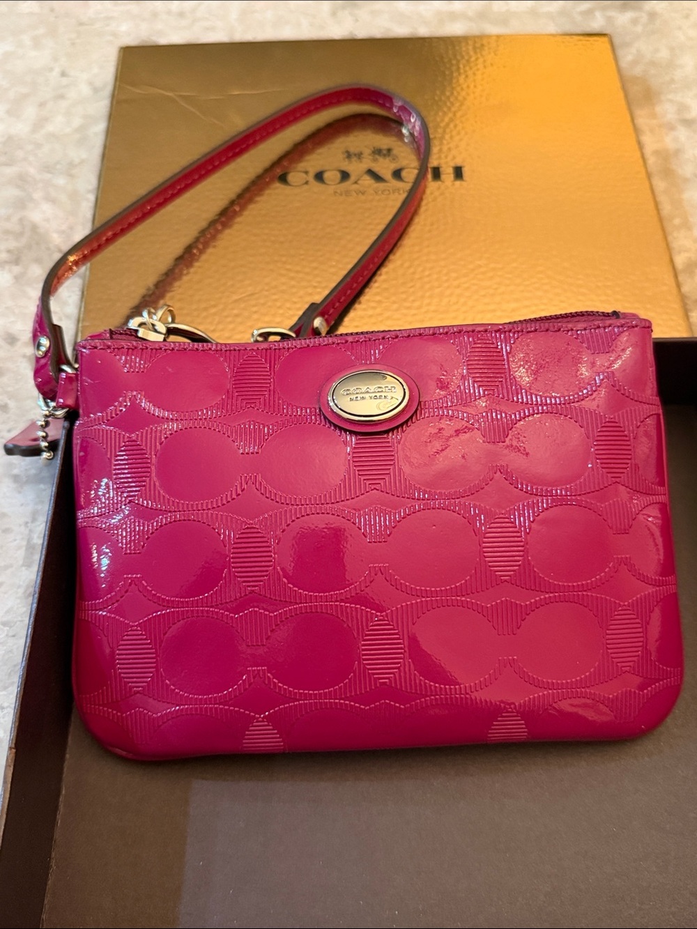 Coach NIB Patent Leather C embossed Wristlet Clutch in Cranberry